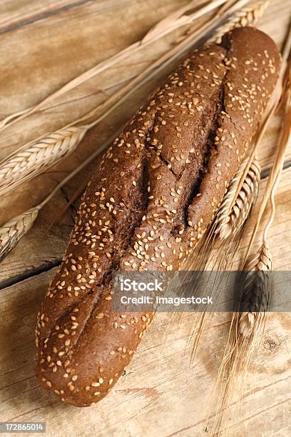 Brotlaib Of Bread Stockfoto und mehr Bilder von Backen - Backen, Braun, Brotlaib