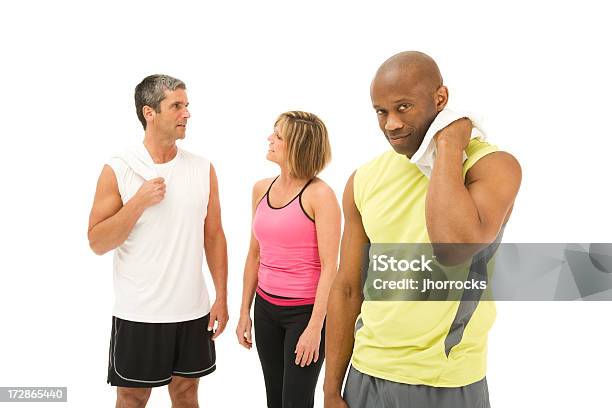 Workout Buddys Stockfoto und mehr Bilder von Fitnesstraining - Fitnesstraining, Weißer Hintergrund, Männer