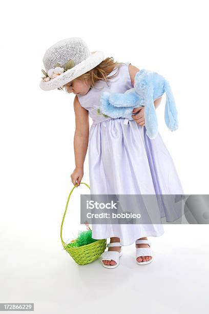 Ragazza Di Pasqua - Fotografie stock e altre immagini di Abbigliamento elegante - Abbigliamento elegante, Abbigliamento formale, Bambine femmine