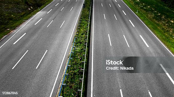 La Autopista Foto de stock y más banco de imágenes de Asfalto - Asfalto, Autopista, Calle