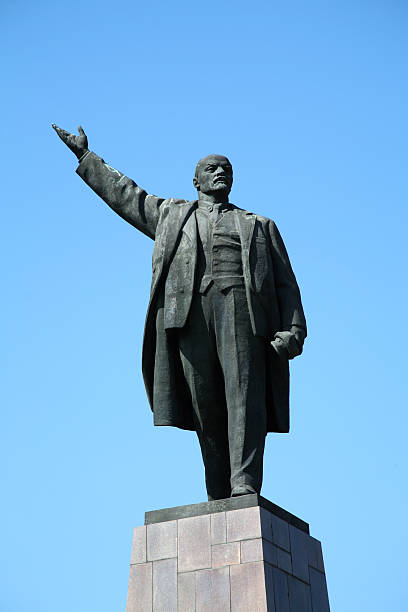 estátua de lenine de zaporozhye - vladimir lenin - fotografias e filmes do acervo