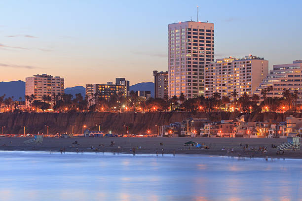 istock A beautiful urban beach coastal skyline 172868552