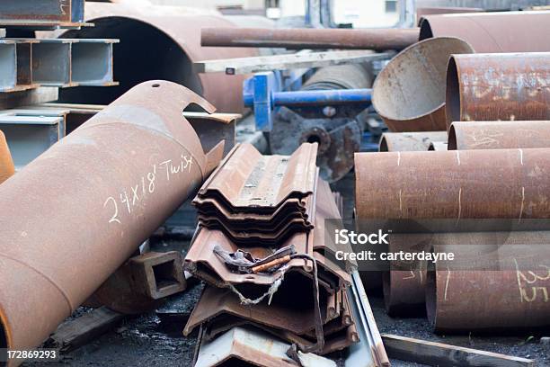 Przemysłowe Metalowe Rury I Recyklingu - zdjęcia stockowe i więcej obrazów Ołów - Ołów, Instalacja wodna, Złom metalowy