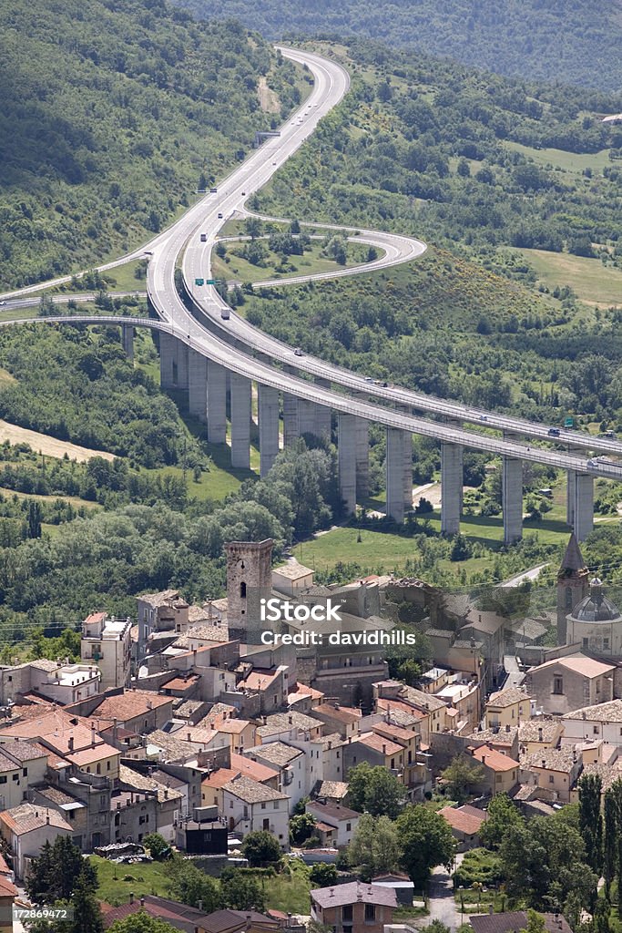 Italienische autostrada. - Lizenzfrei Ansicht aus erhöhter Perspektive Stock-Foto