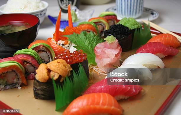 Taca Do Sushi - zdjęcia stockowe i więcej obrazów Fotografika - Fotografika, Horyzontalny, Japońska kuchnia