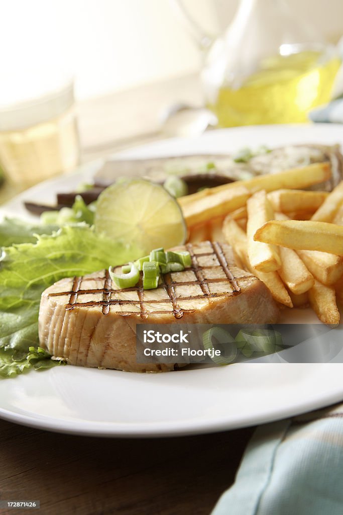 SeafoodStills: Stek z tuńczyka - Zbiór zdjęć royalty-free (Bez ludzi)