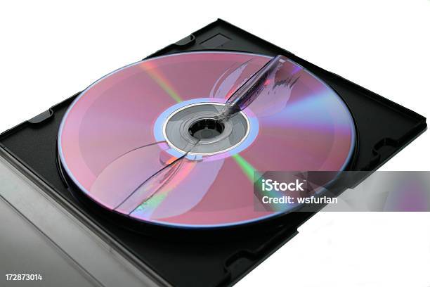 Agrietado De Dvd Foto de stock y más banco de imágenes de Agrietado - Agrietado, CD-ROM, Compact Disc