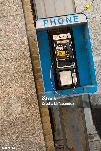 Stary Grunge Telefonu - zdjęcia stockowe i więcej obrazów Automat telefoniczny - Automat telefoniczny, Bez ludzi, Brudny