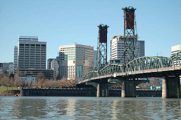 istock Downtown Portland and the Hawthorne Bridge 172875269