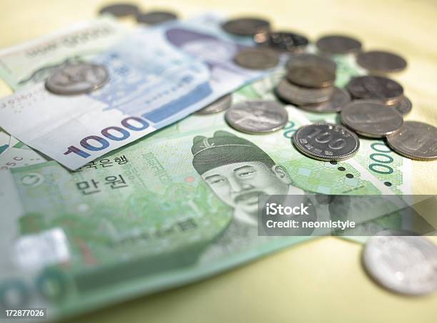 Geld Stockfoto und mehr Bilder von Anreiz - Anreiz, Asien, Ausverkauf