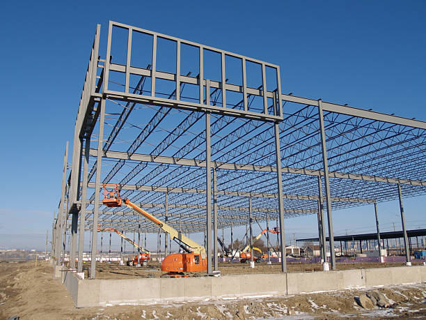 istock Steel Building Frame With Human Lifts 172877162