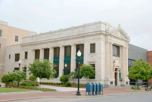 istock Historic Building, Pensacola 172879043