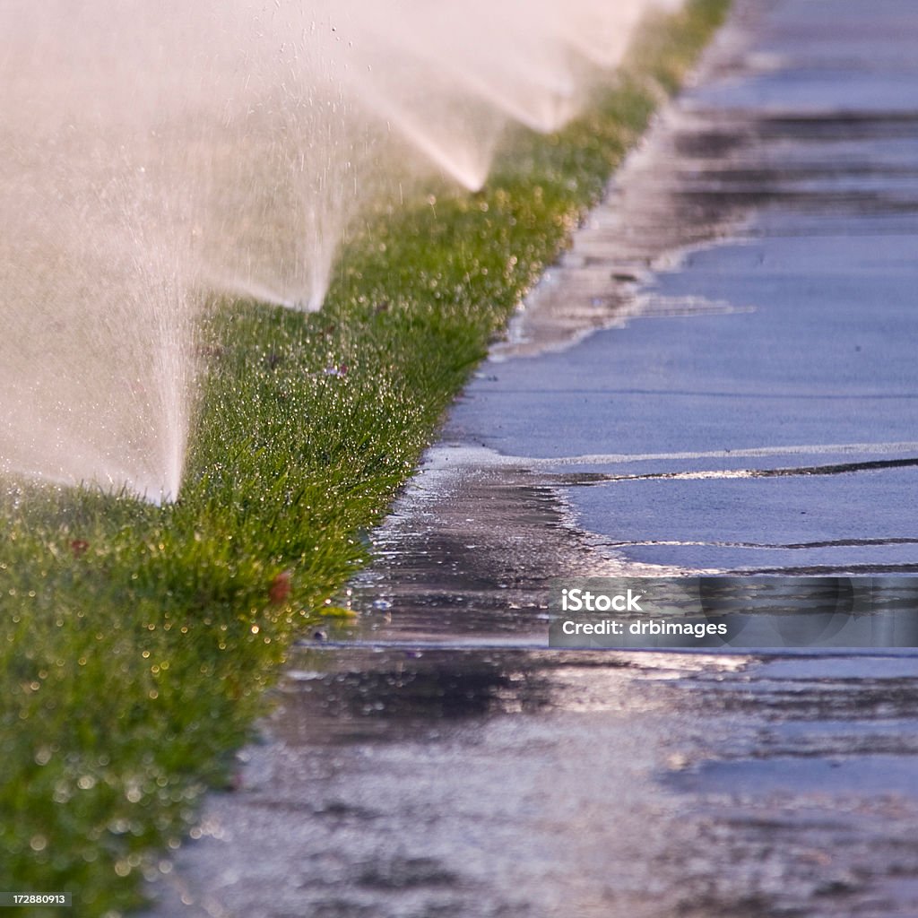 Wasser zu verschwenden. - Lizenzfrei Sprinkler Stock-Foto