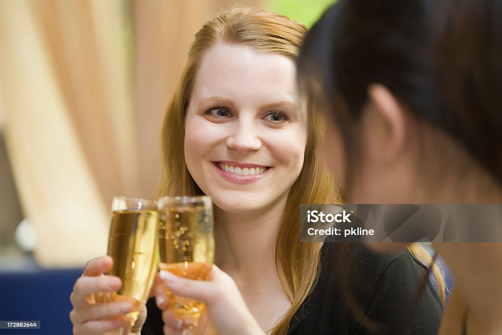 Brinde com champanhe a celebração - Foto de stock de 20 Anos royalty-free