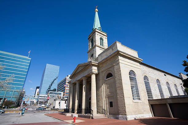 istock The Old Cathedral in Saint Louis 172885422