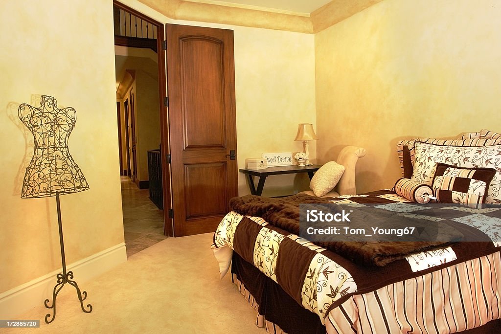 Nuova camera da letto - Foto stock royalty-free di Ambientazione interna