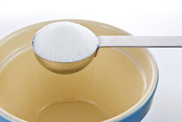 istock Scoop of Sugar and Bowl 172885982