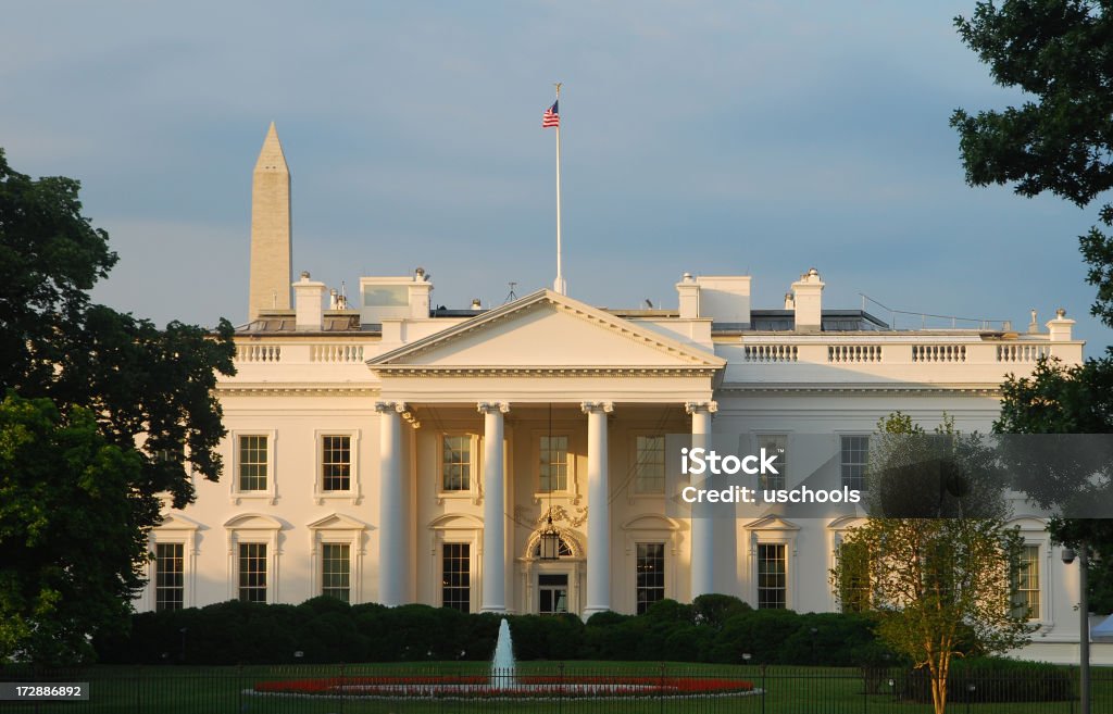 The White House bei Sonnenaufgang (Norden - Lizenzfrei Weißes Haus Stock-Foto