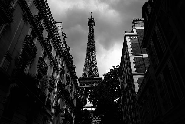 istock film noir paris 172887322