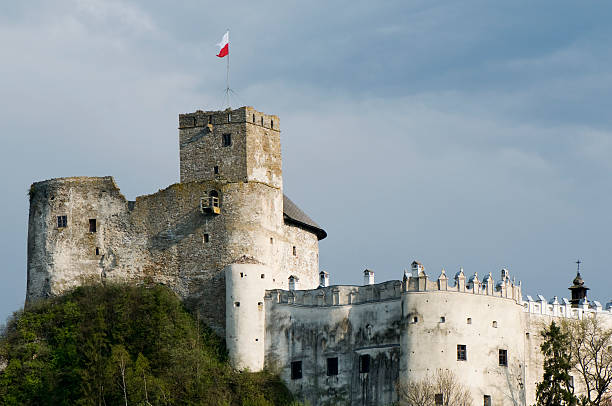 istock Medieval castle, Niedzica, Poland 172895002