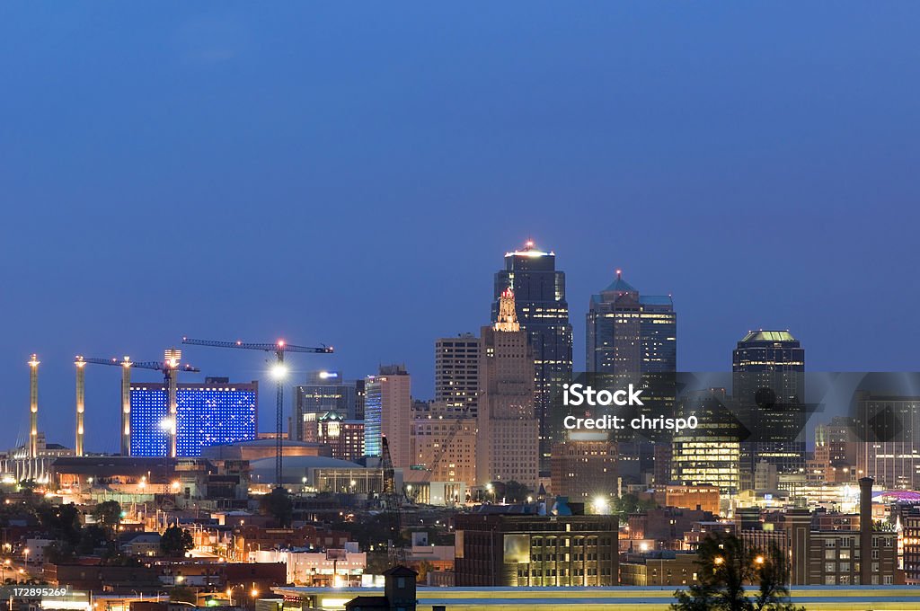 Kansas City Skyline in der Dämmerung - Lizenzfrei Kansas City - Missouri Stock-Foto