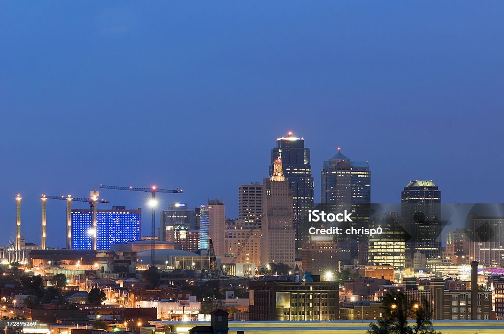 Ville de Kansas City au crépuscule - Photo de Horizon urbain libre de droits