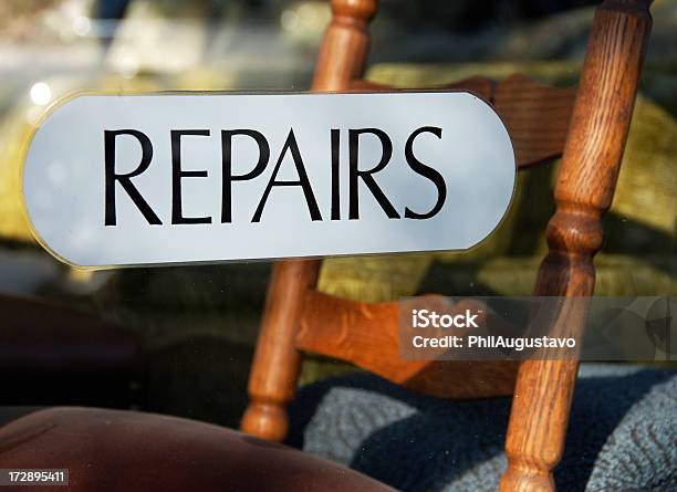 Foto de Móveis De Reparos e mais fotos de stock de Cadeira - Cadeira, Casa de Consertos, Consertar