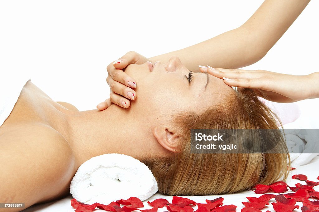 massage de la tête et du visage - Photo de Activité libre de droits