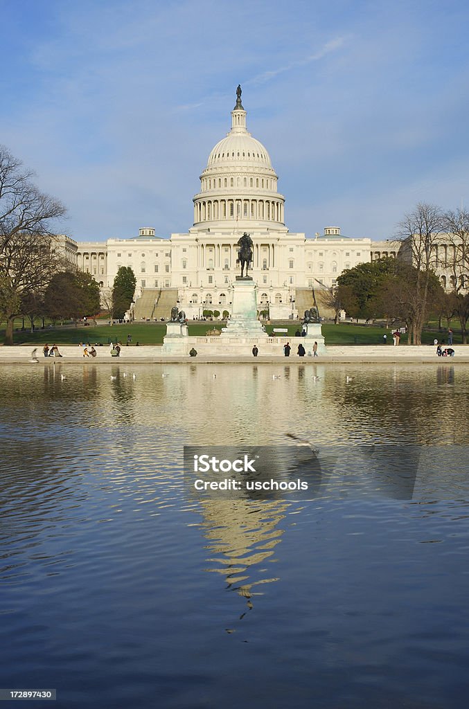 EUA. Capitol de reflexo - Foto de stock de Bandeira Norte-Americana royalty-free