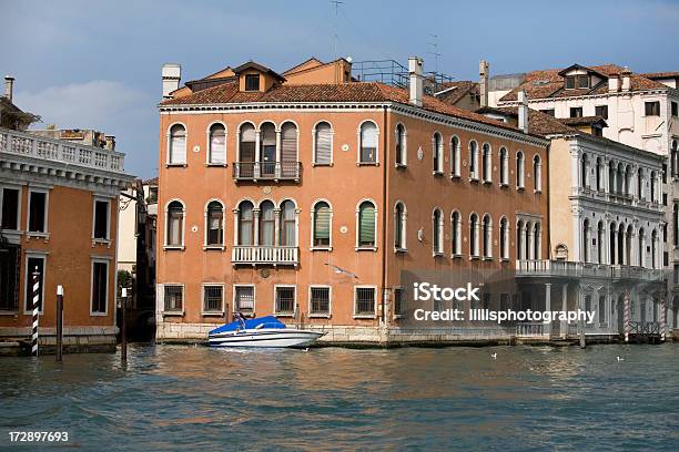Gran Canal De Venecia Italia Foto de stock y más banco de imágenes de Agua - Agua, Aire libre, Amarrado