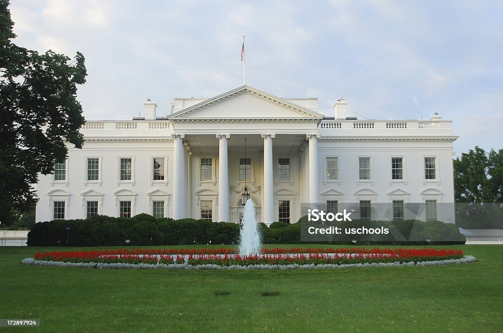 La casa blanca en la madrugada - Foto de stock de La Casa Blanca libre de derechos