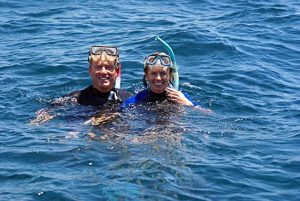 Buceo con esnórquel - foto de stock