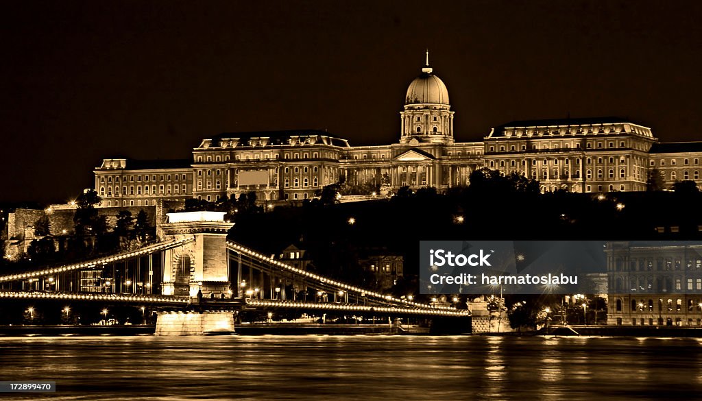 Budapest di notte - Foto stock royalty-free di Ambientazione esterna