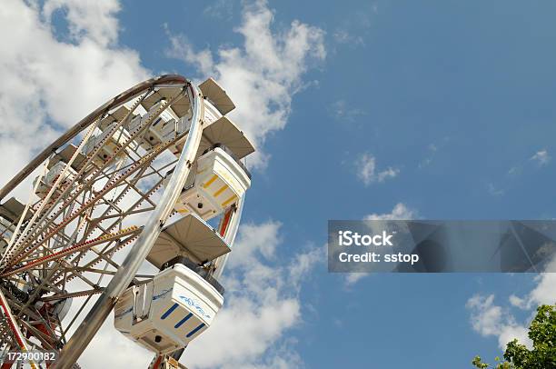 Noria Foto de stock y más banco de imágenes de Aire libre - Aire libre, Arte cultura y espectáculos, Atracción de feria