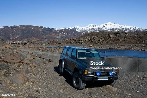Foto de Jeep Na Islândia e mais fotos de stock de Veículo todo-terreno - Veículo todo-terreno, 4x4, Rio