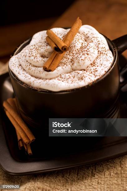 Foto de Chocolate Quente e mais fotos de stock de Batido - Batido, Branco, Café - Bebida