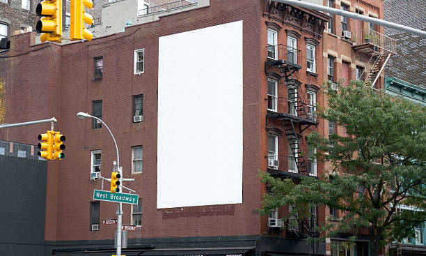 pubblicità billboard spazio a soho (manhattan ny - billboard foto e immagini stock