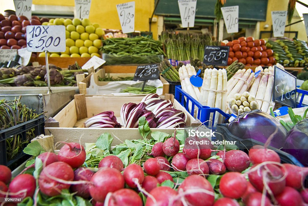 Europäische Farmers'Market - Lizenzfrei Aubergine Stock-Foto