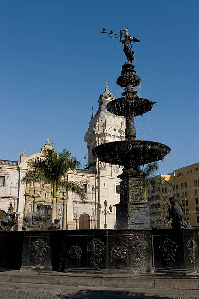 istock Bronze fountain and Cathedral, Plaza de Armas, Lima 172901803