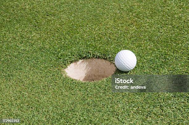 Bola De Golfe - Fotografias de stock e mais imagens de Ao Ar Livre - Ao Ar Livre, Atirar à Baliza, Bola