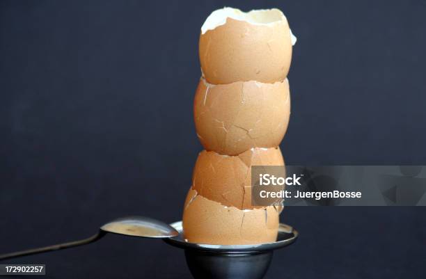 Foto de Quatro Vazio Ovos e mais fotos de stock de Café da manhã - Café da manhã, Café da manhã continental, Colesterol