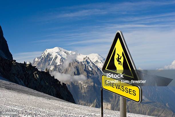 Pericolo Crevasses - Fotografie stock e altre immagini di Alpi - Alpi, Alpi francesi, Alpinismo