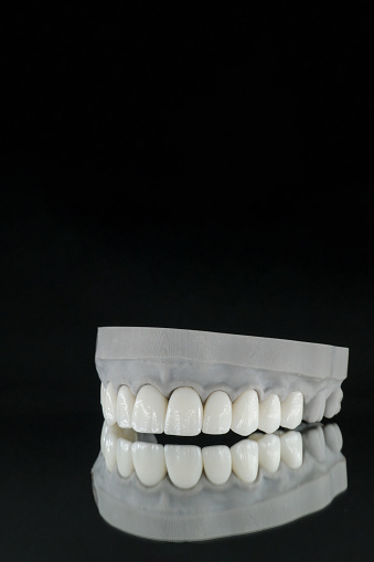 Smile again with the zirconium coating tooth model!