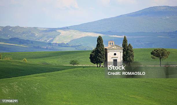 Cappella Di Vitaleta In Val Dorcia Toscana Italia - Fotografie stock e altre immagini di Bellezza naturale