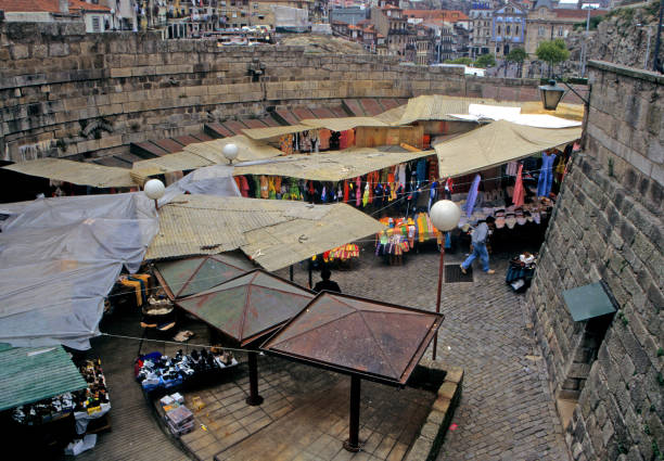 istock old market - oporto 172909739