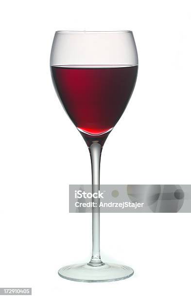 Красное Вино — стоковые фотографии и другие картинки Алкоголь - напиток - Алкоголь - напиток, Белый фон, Вертикальный