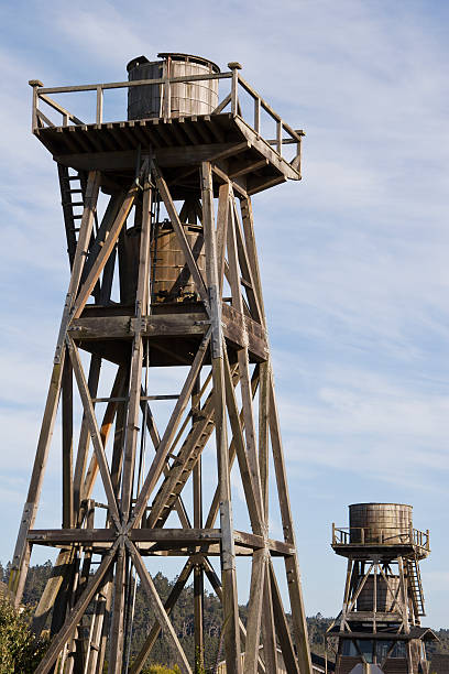 istock Wooden Water Towers 172911199