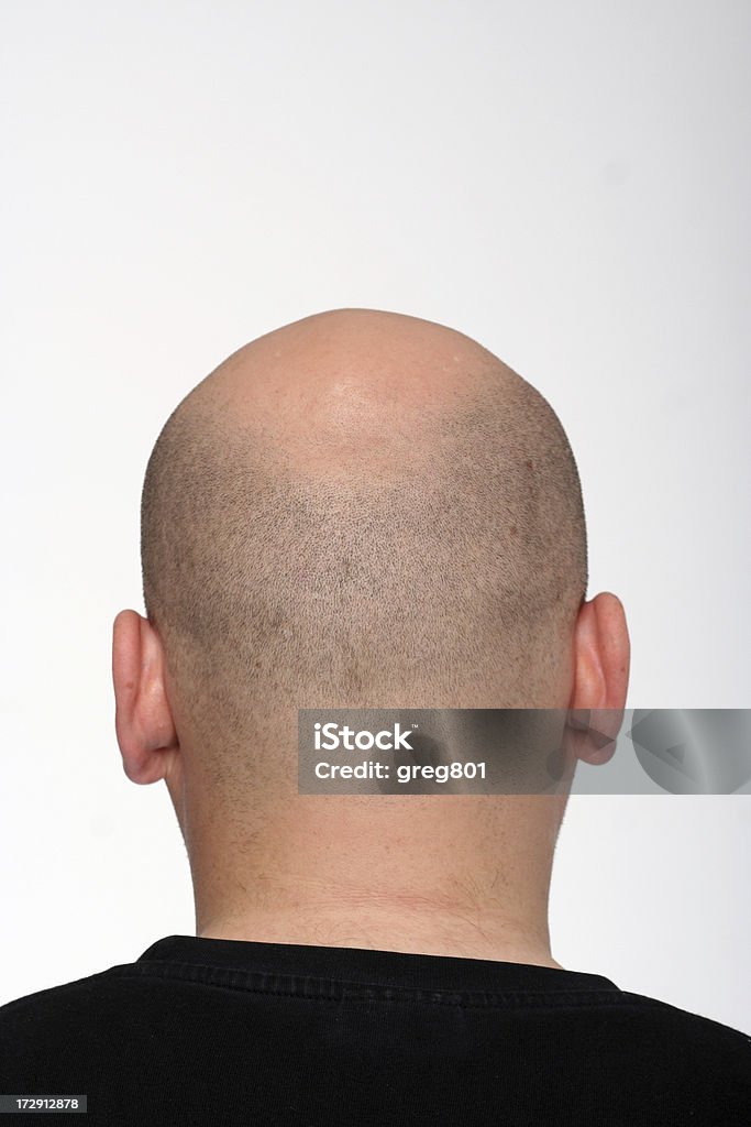 Człowiek z bald head z tyłu - Zbiór zdjęć royalty-free (Kompletnie łysy)