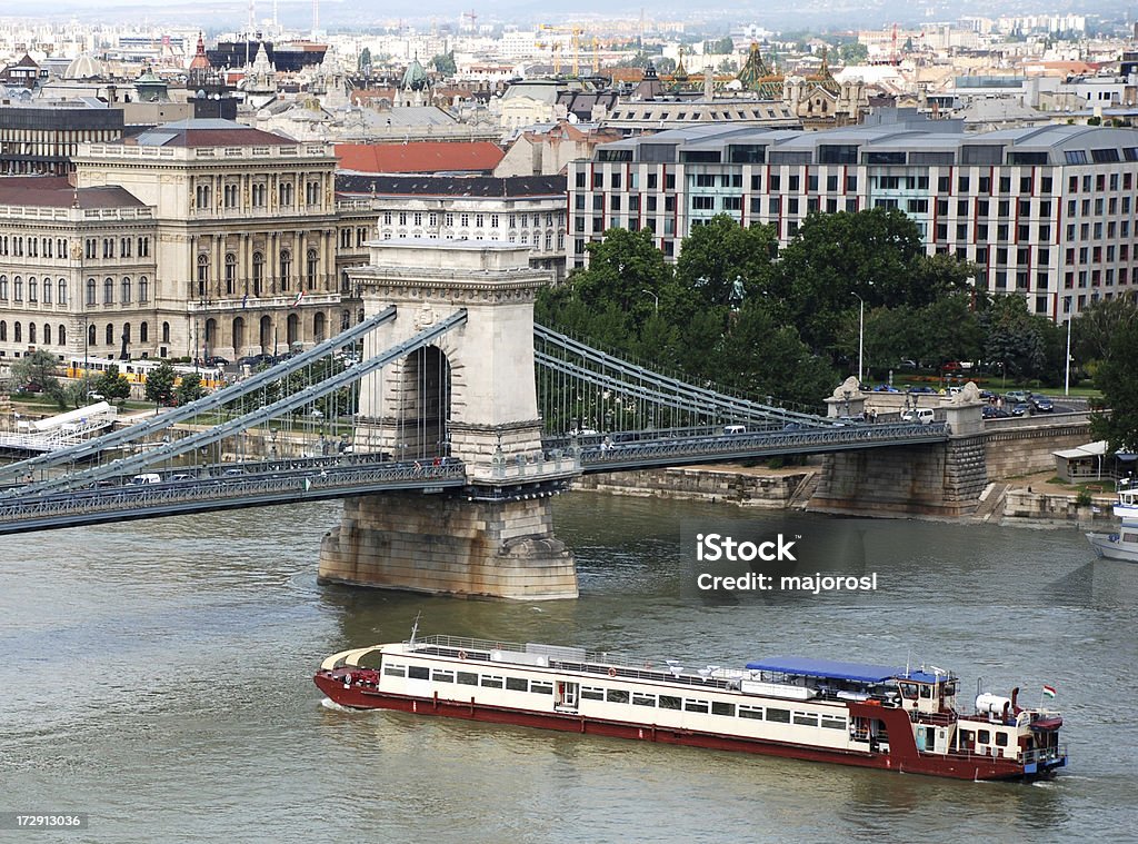 Pont à chaînes Széchenyi à Budapest - Photo de Croisière libre de droits