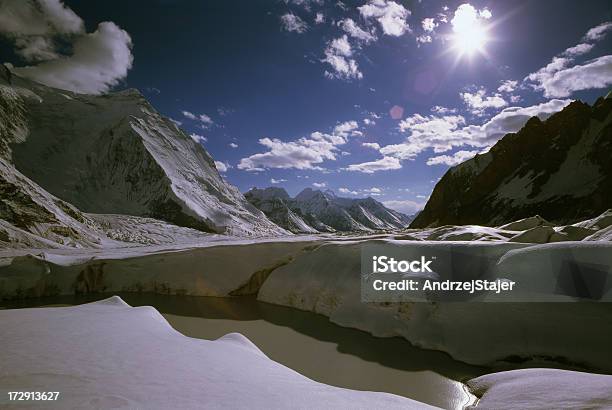 Photo libre de droit de Monts Tien Shan Kazakhstan banque d'images et plus d'images libres de droit de Alpinisme - Alpinisme, Caillou, Chaîne de montagnes